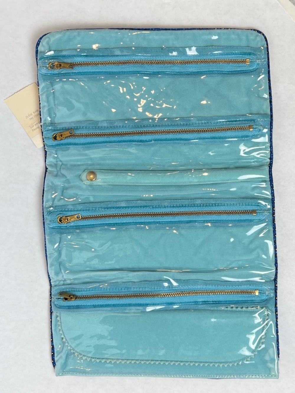 Celebrity 2-Piece Travel Set Blue Paisley Jewelry Roll and Cosmetic Bag NWT - Picture 5 of 9